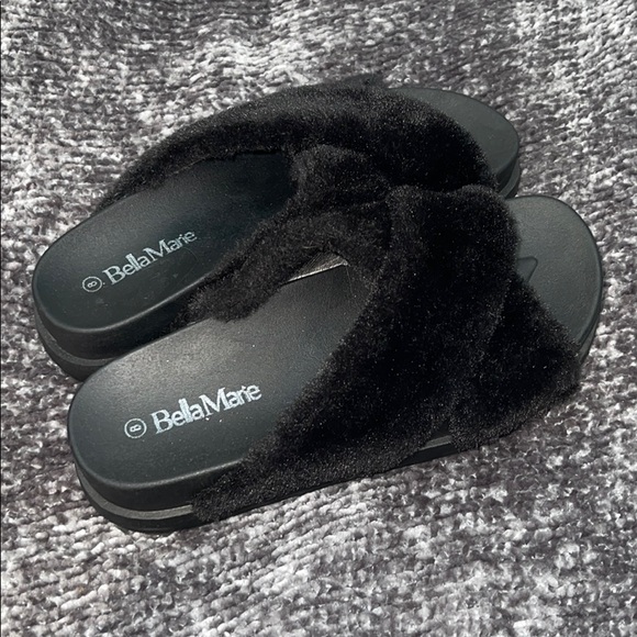 Trendy Fur Slides ✨❤️ - Picture 1 of 2